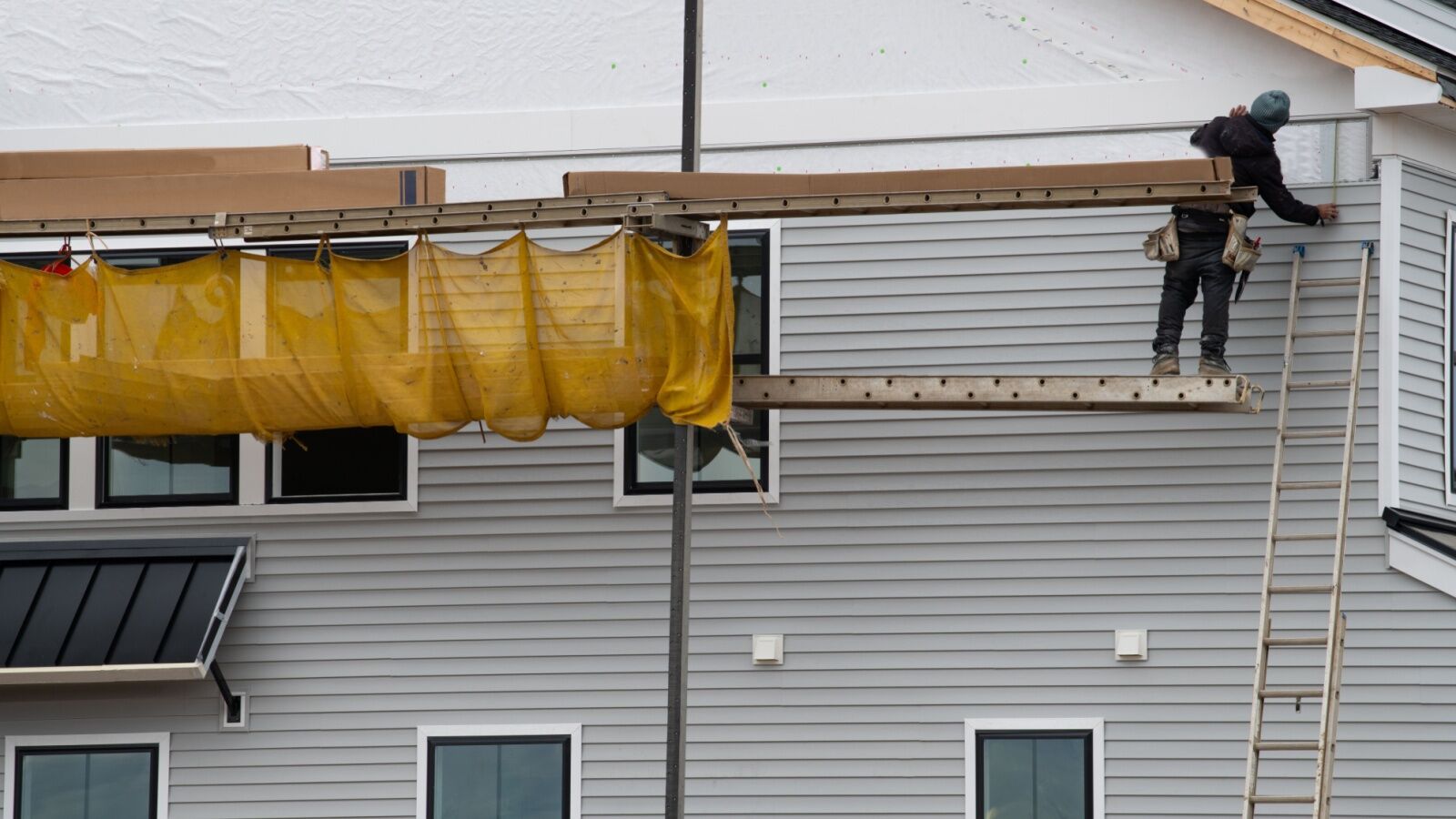 James Hardie Preferred Contractor replacing vinyl siding in Richmond, VA.